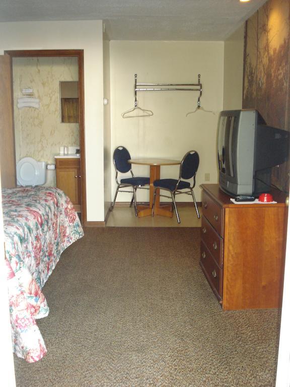 Cedar Grove Motel Altoona Buitenkant foto