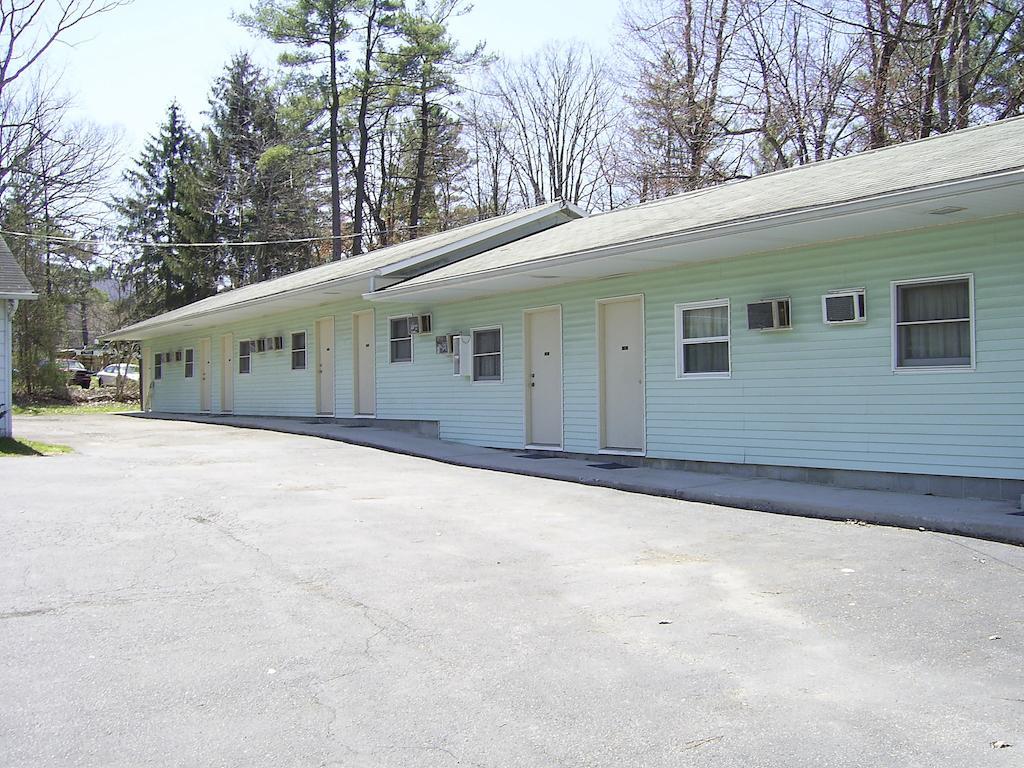 Cedar Grove Motel Altoona Buitenkant foto