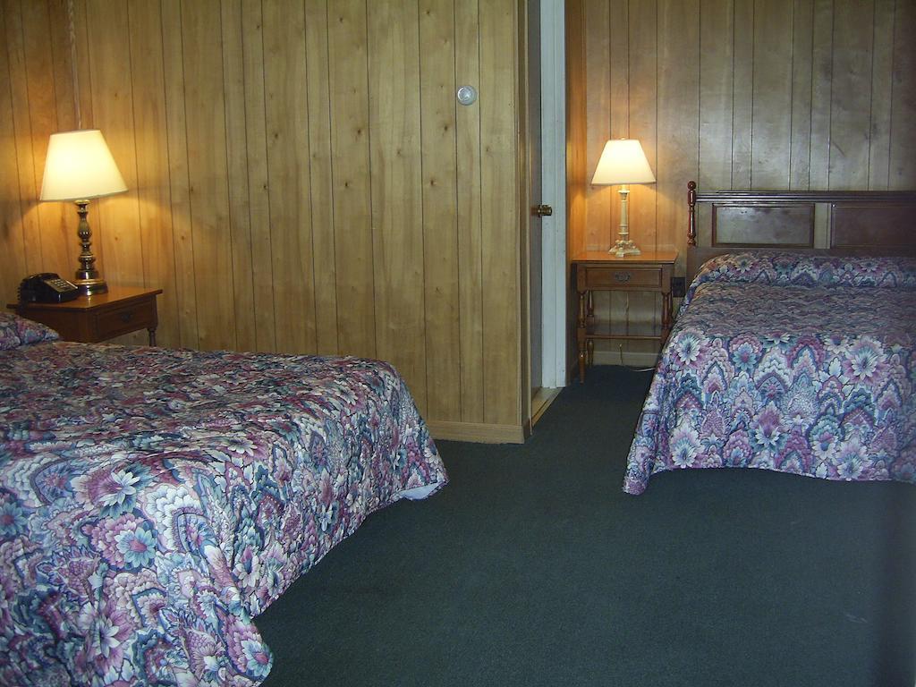 Cedar Grove Motel Altoona Buitenkant foto
